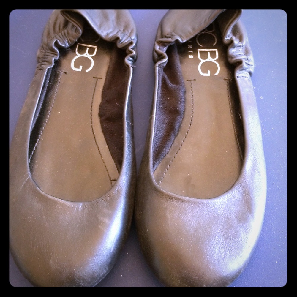 Bcbg black ballet flats